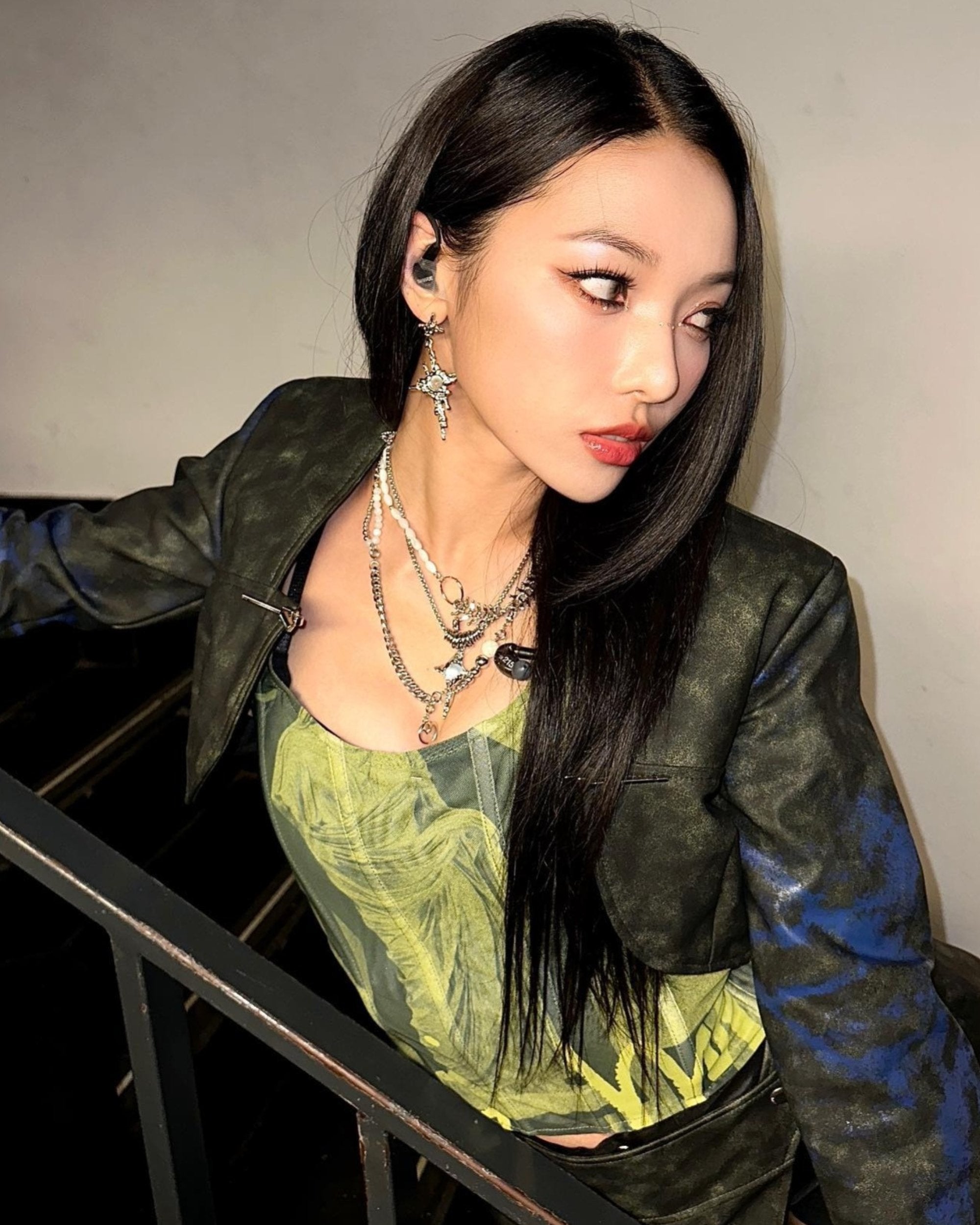 Illusion Star Earrings - Nikaneko