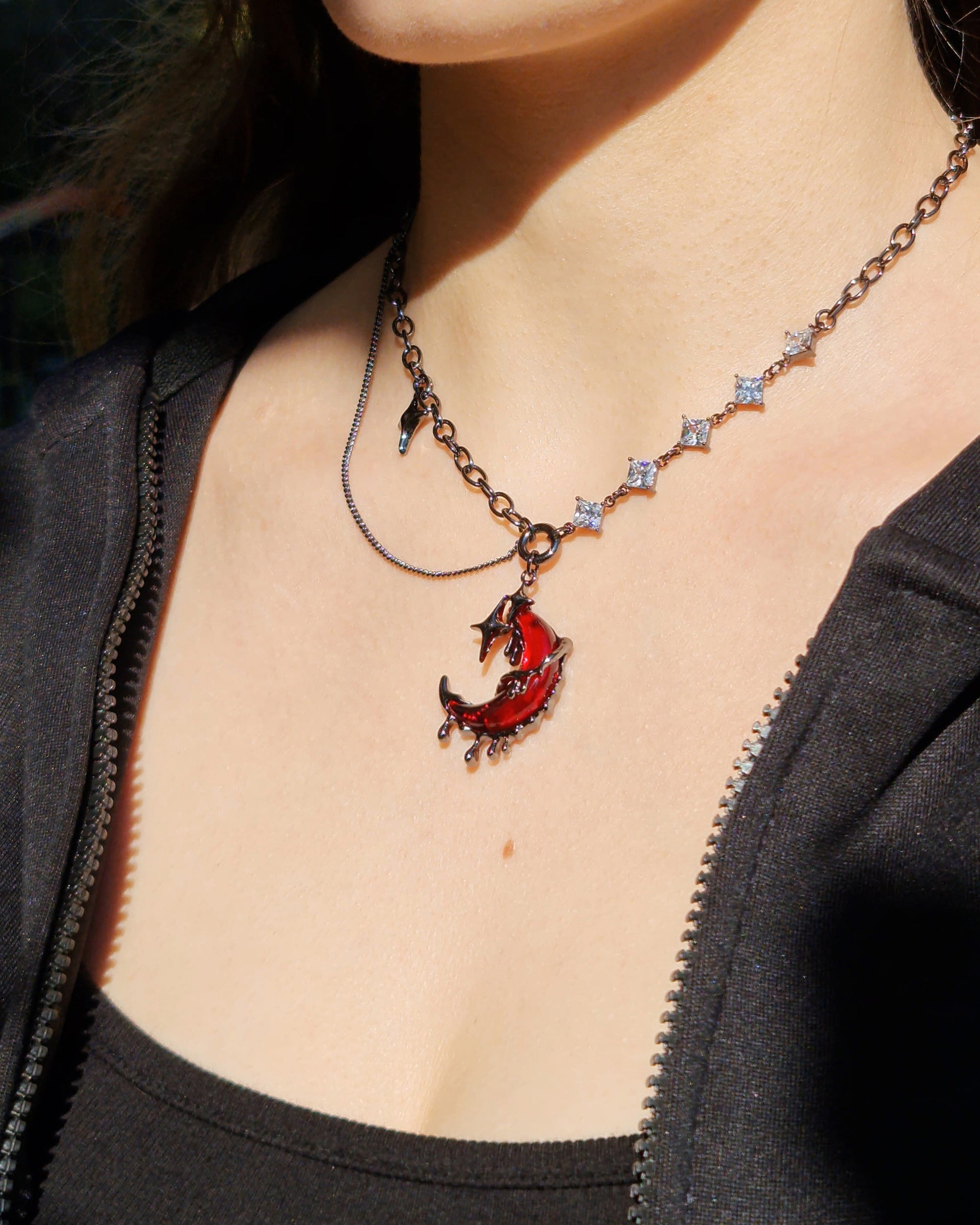 Blood Moon Drip Necklace - Nikaneko