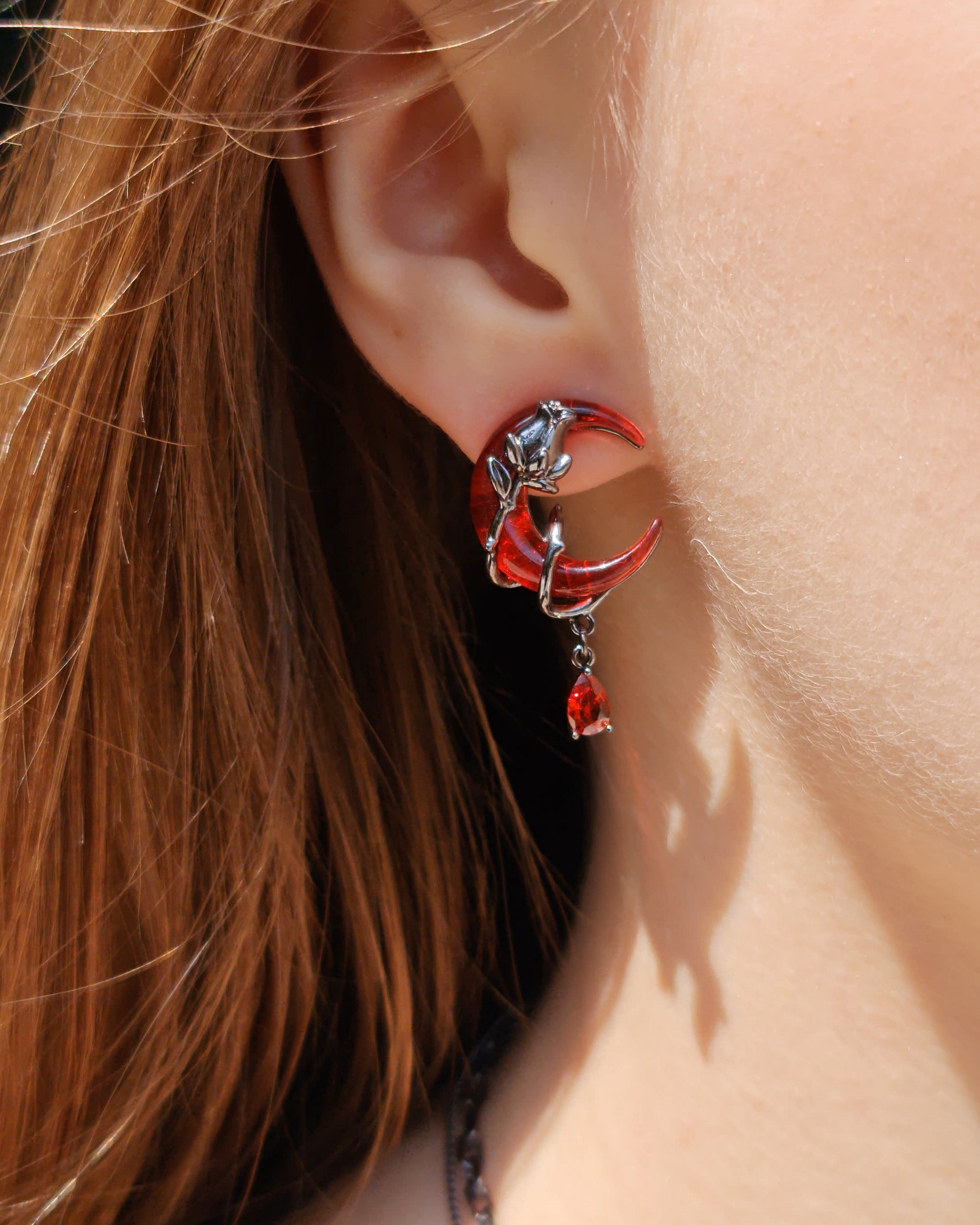 Blood Moon Earrings - Nikaneko