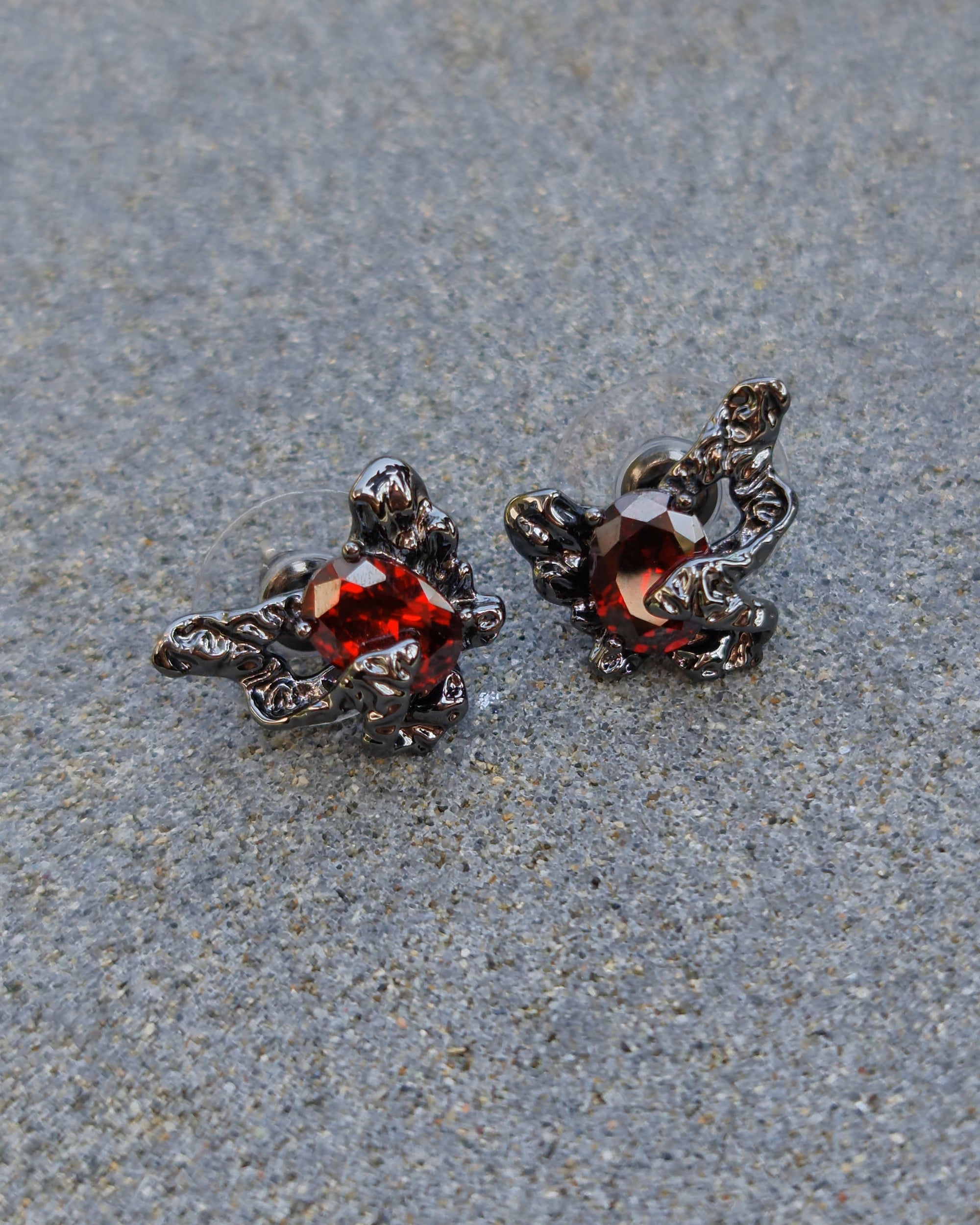 Blooderfly Earrings - Nikaneko