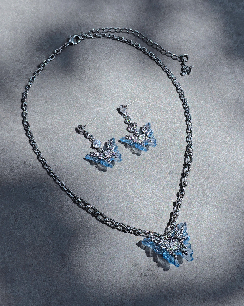 Frosty Butterfly Earrings - Nikaneko