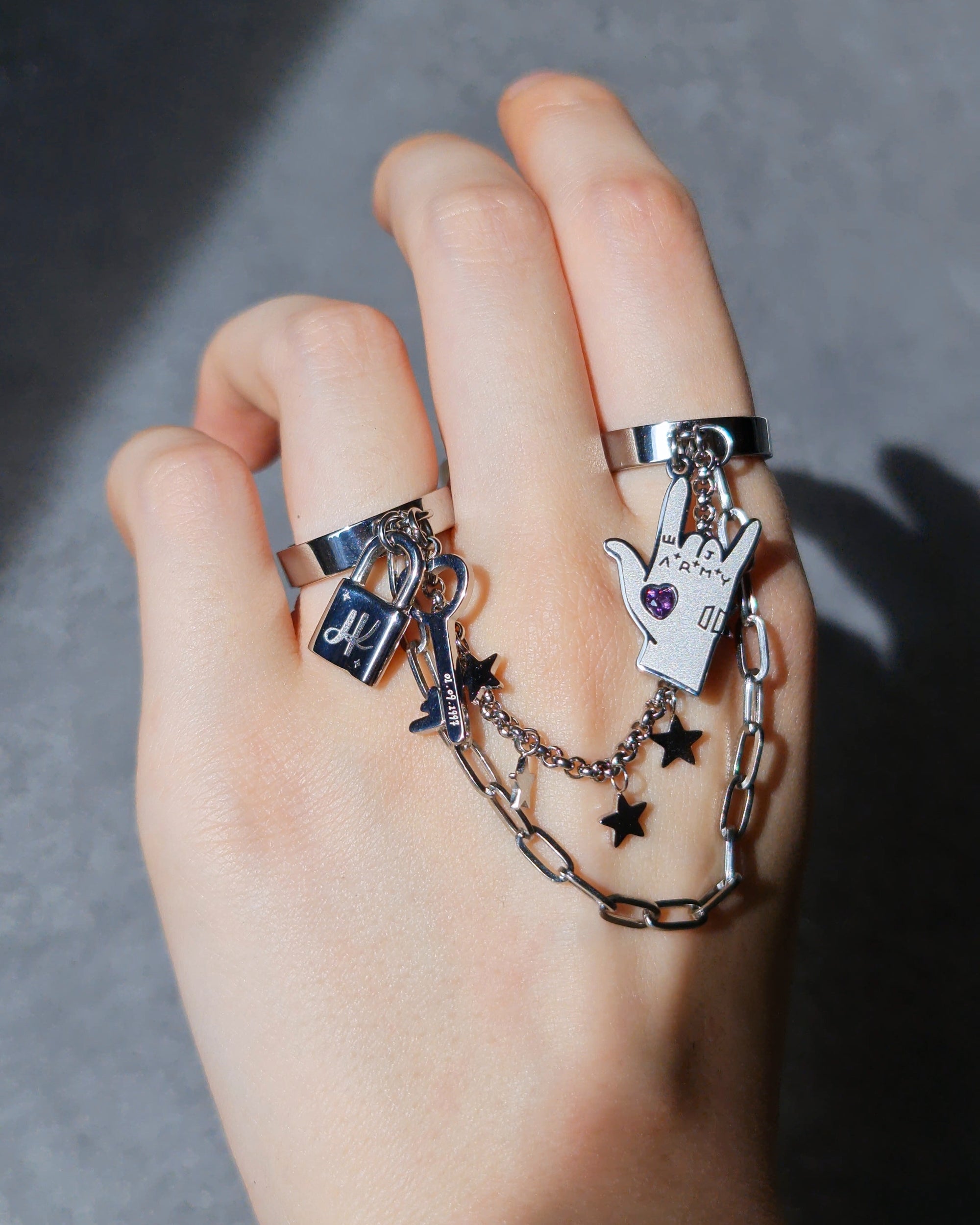 防弾少年団　BTS V ＆ JUNGKOOK ヨンリヨンリ　リングセット Jungkook Inspired Double Chain Ring Eternal Seven BTS – Nikaneko