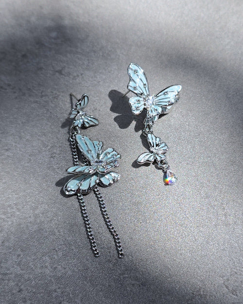 Minty Dew Butterfly Mismatched Earrings - Nikaneko
