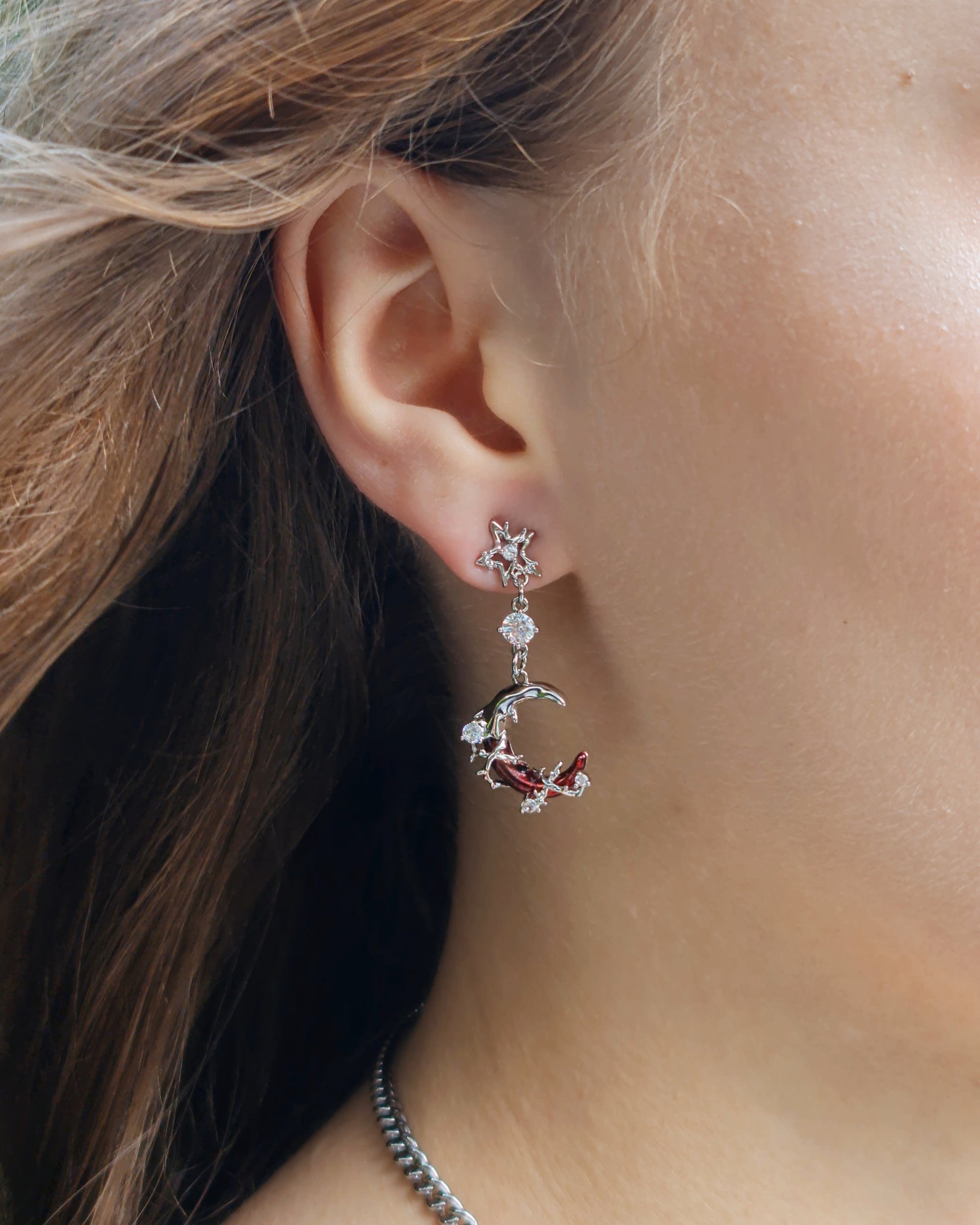 Scarlet Moon Mismatched Earrings - Nikaneko