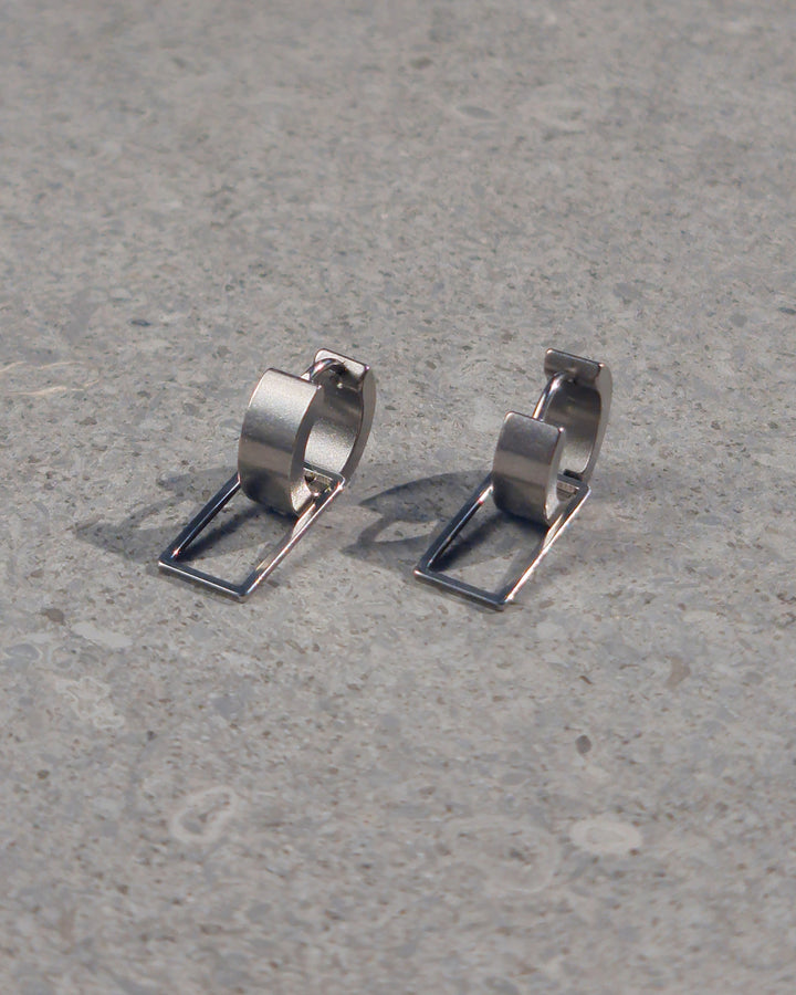 Silver Frame Earrings - Nikaneko