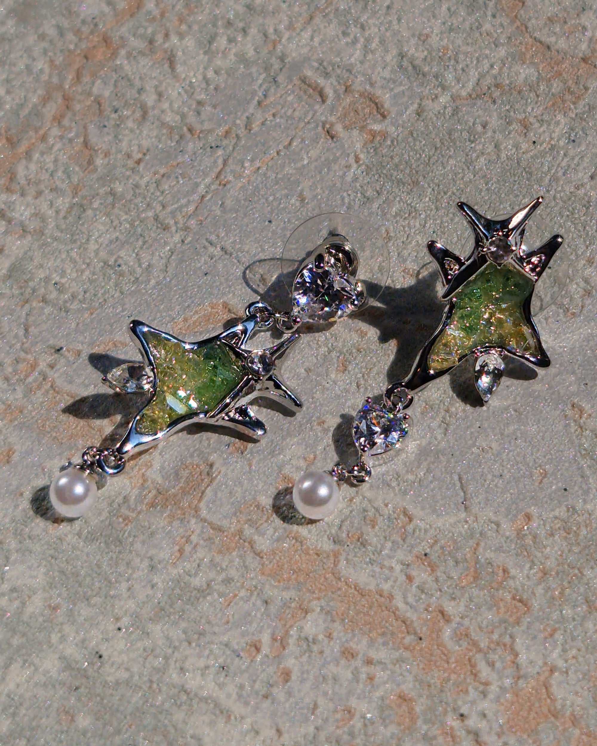 Starry Fade Pearl Mismatched Earrings – Nikaneko