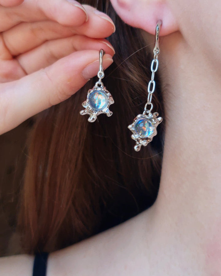 Mismatched Opal Holo Earrings Inspired by Aespa Illusion - Nikaneko