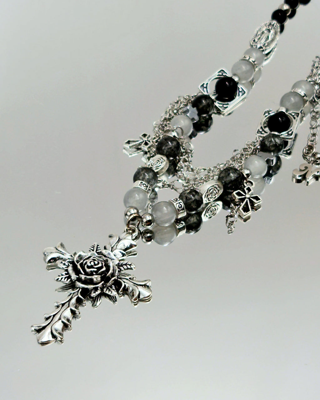 Sacred Rose Cross Necklace - Nikaneko